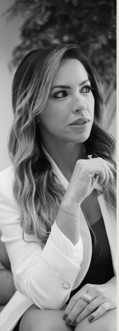 Retrato em preto e branco de Daianna Höpfner